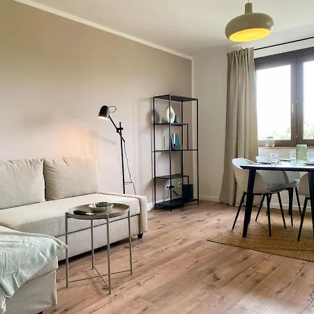 Lägenhet Mit Rheinblick, Messe, Balkon, Kueche, Parkplatz