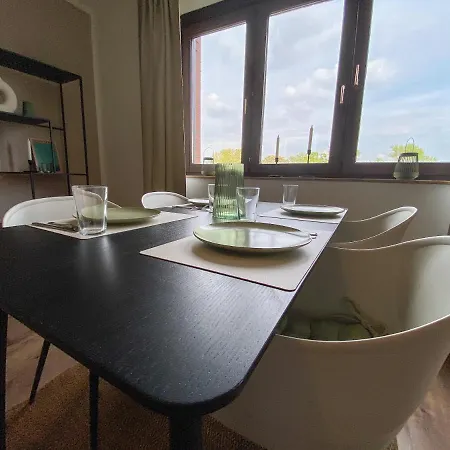 Mit Rheinblick, Messe, Balkon, Kueche, Parkplatz Neuss