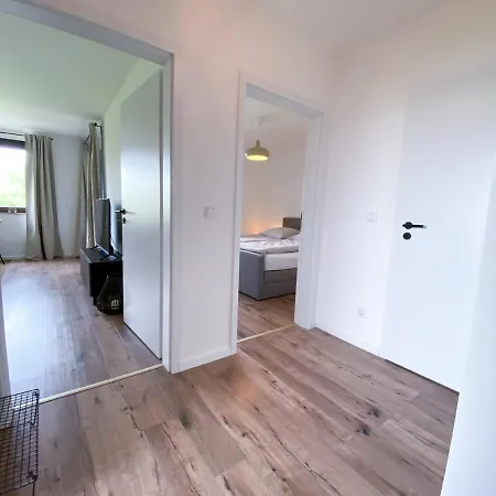 Mit Rheinblick, Messe, Balkon, Kueche, Parkplatz Lägenhet Neuss