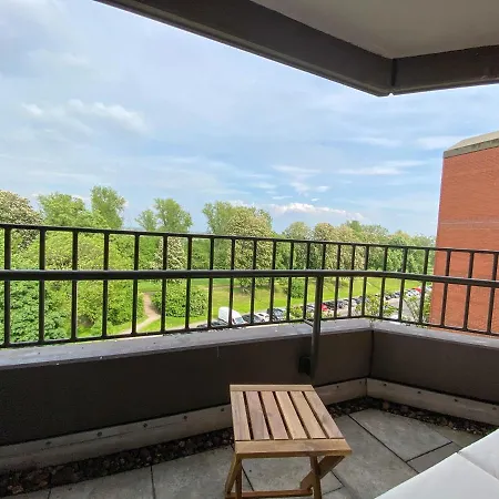 Mit Rheinblick, Messe, Balkon, Kueche, Parkplatz *