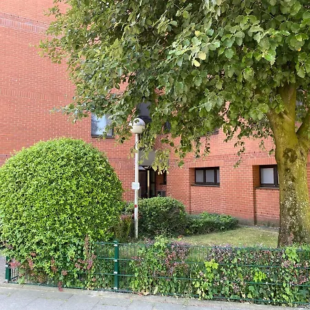 Mit Rheinblick, Messe, Balkon, Kueche, Parkplatz Lägenhet