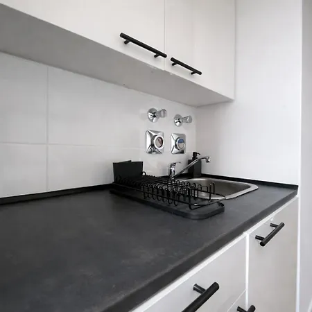 Mit Rheinblick, Messe, Balkon, Kueche, Parkplatz Lägenhet *