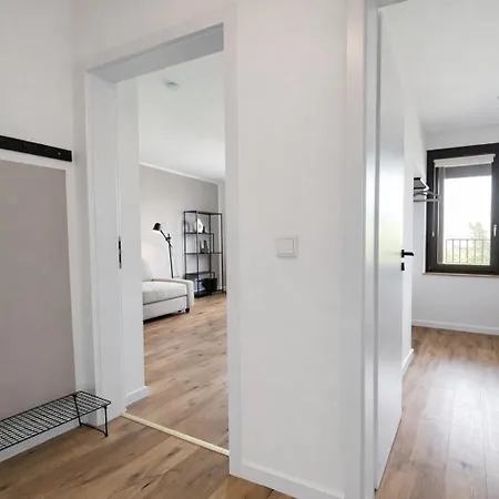 Mit Rheinblick, Messe, Balkon, Kueche, Parkplatz Lägenhet