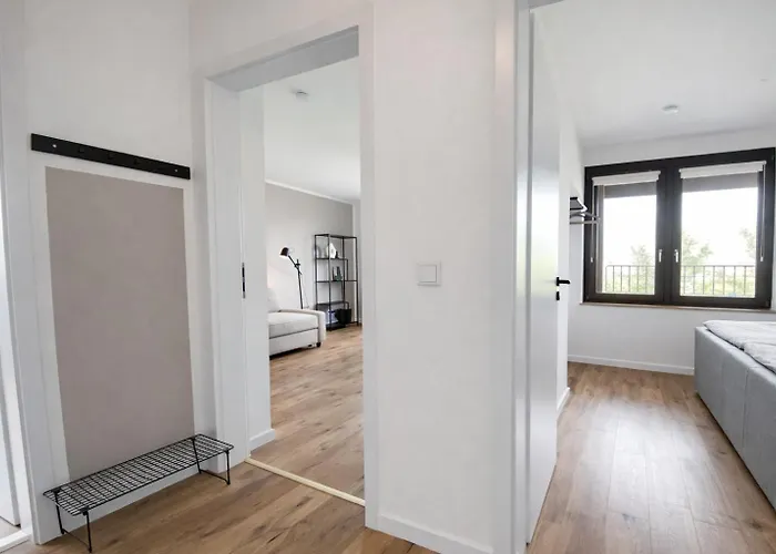 Mit Rheinblick, Messe, Balkon, Kueche, Parkplatz Lejlighed